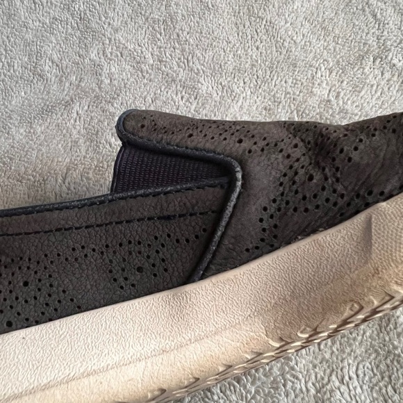 Cole Haan GrandPro Crosscourt Paisley Perforated Slip-On Skater Sneakers GrandOS - Picture 10 of 17